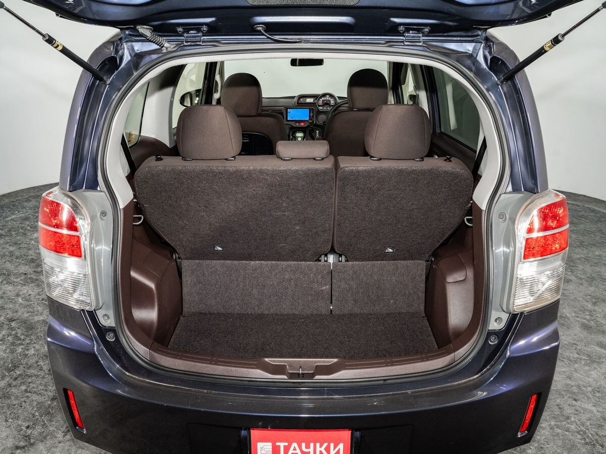 Toyota Spade 2013 - фото автомобиля