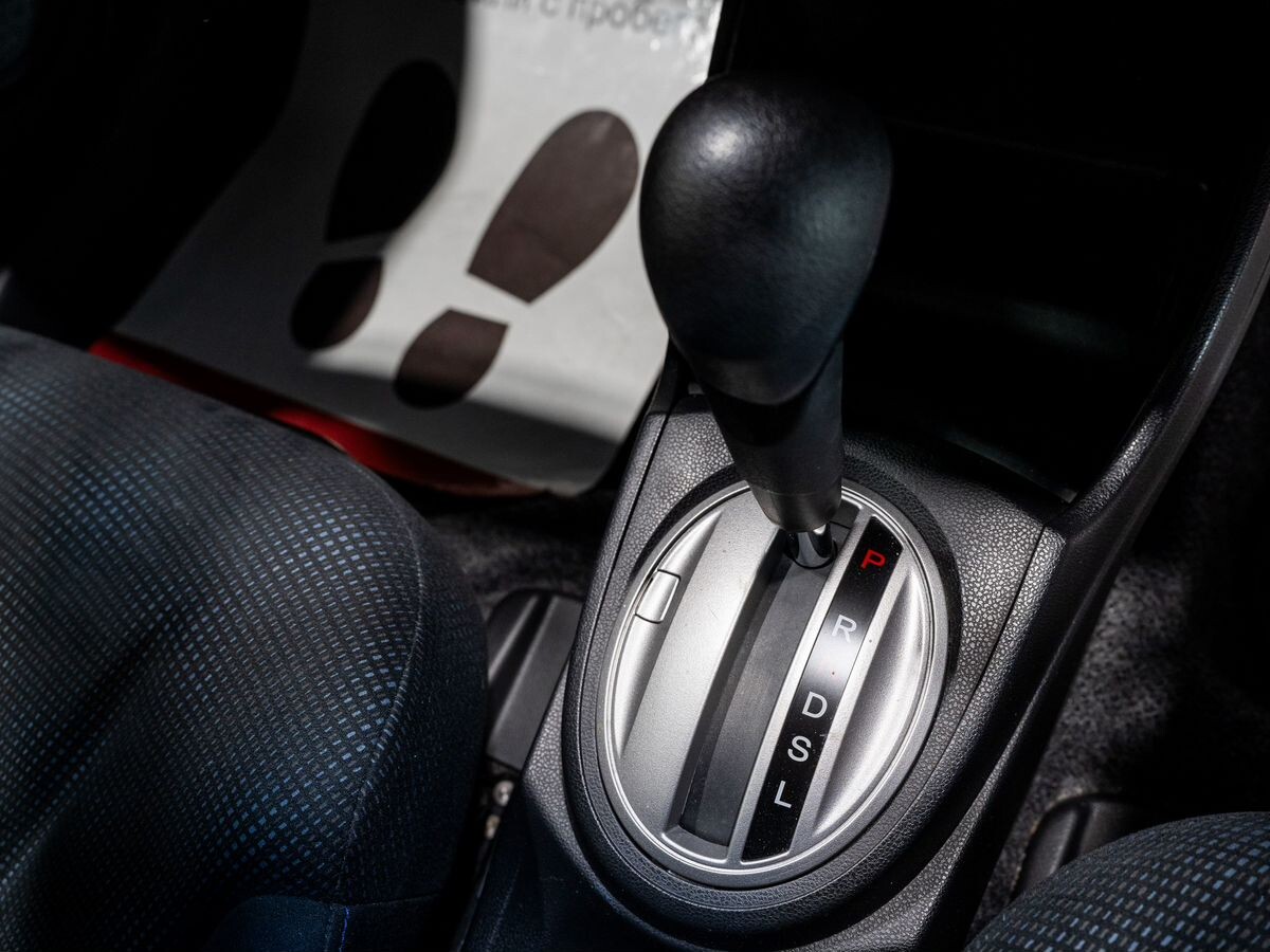 Honda Fit 2012 - фото автомобиля