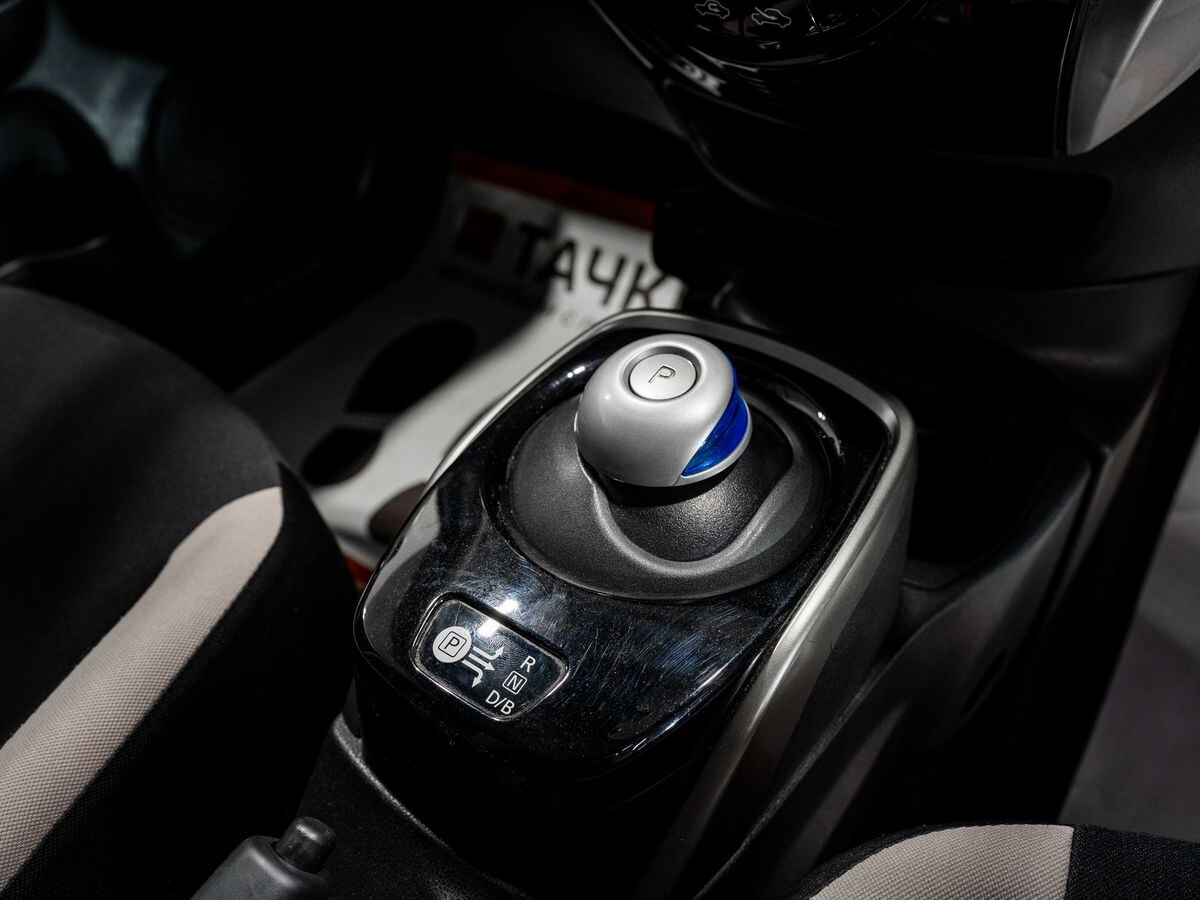 Nissan Note 2018 - фото автомобиля