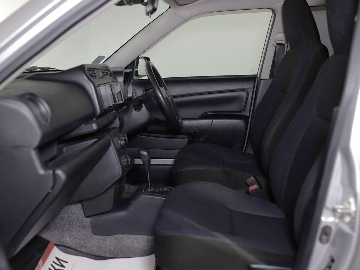 Toyota Probox 2018 - фото автомобиля