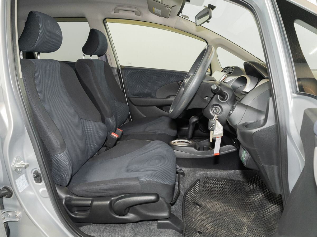 Honda Fit 2012 - фото автомобиля