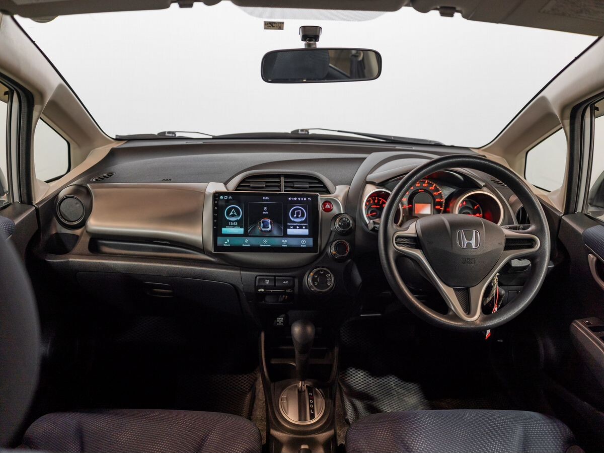 Honda Fit 2012 - фото автомобиля