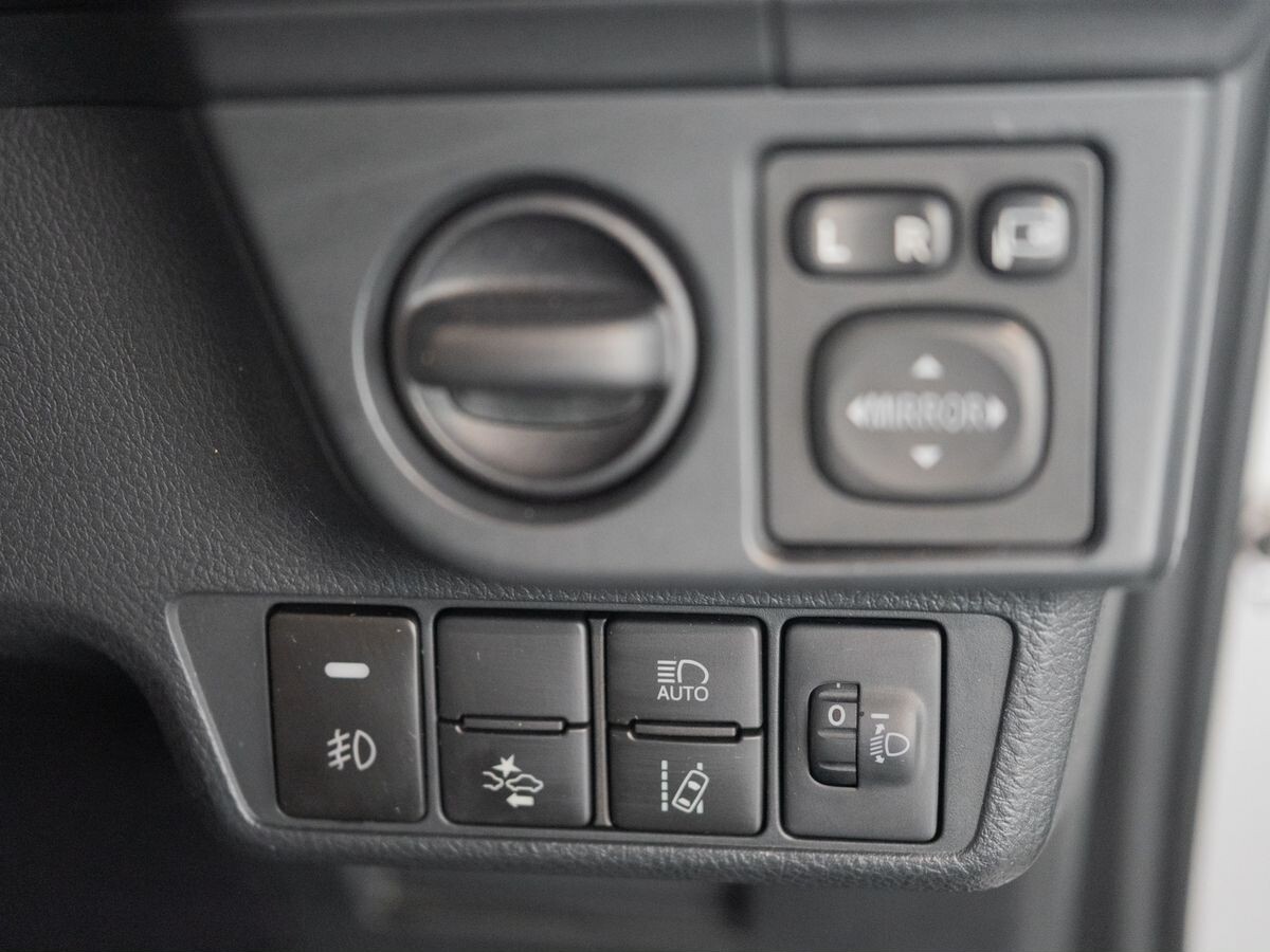 Toyota Corolla Axio 2017 - фото автомобиля