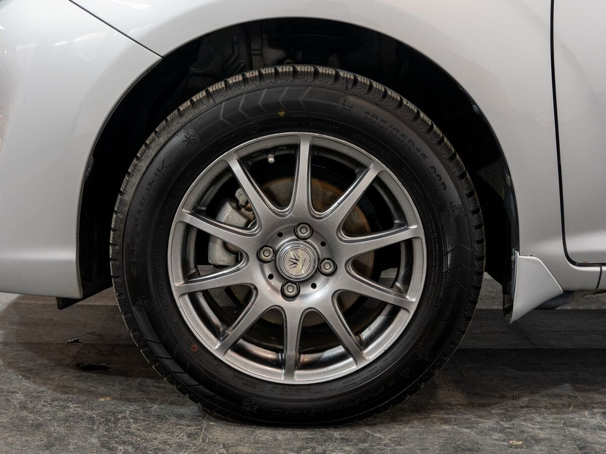 Toyota Corolla Axio 2017 - фото автомобиля