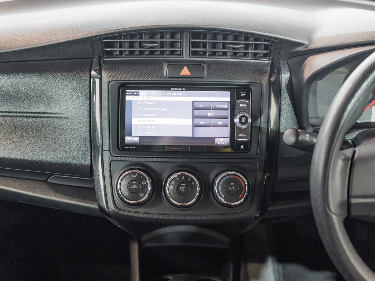 Toyota Corolla Axio 2017 - фото автомобиля