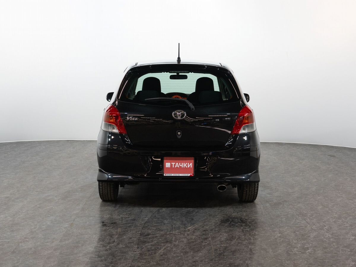 Toyota Vitz 2009 - фото автомобиля
