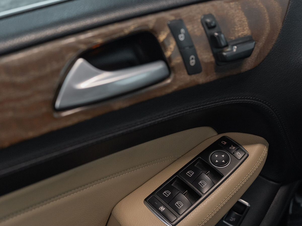 Mercedes-Benz M-Class 2014 - фото автомобиля