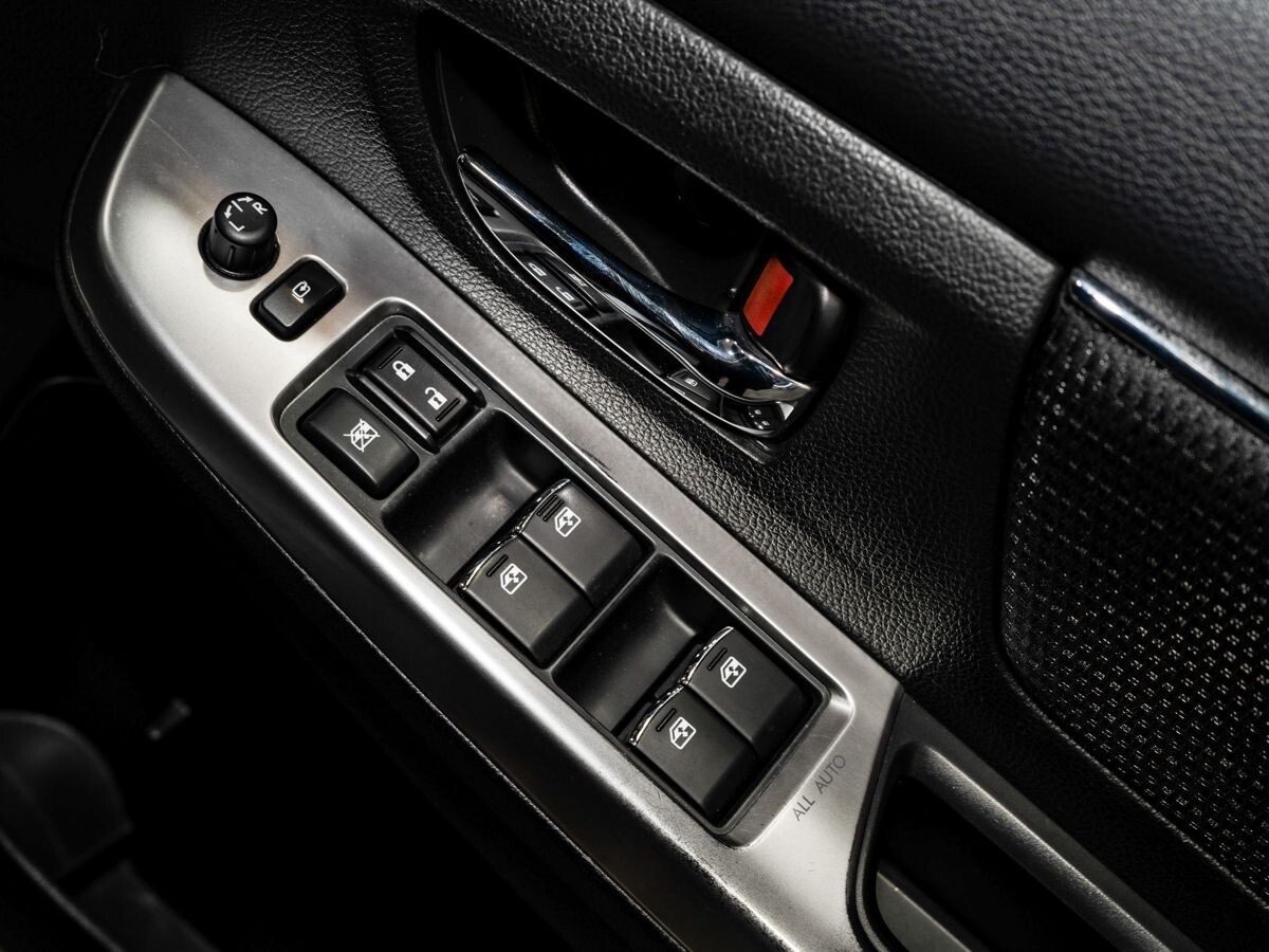 Subaru Levorg 2015 - фото автомобиля