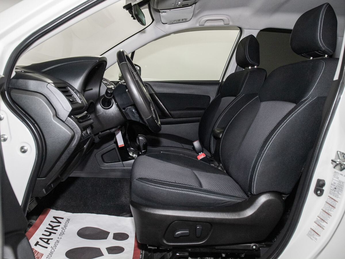 Subaru Forester 2013 - фото автомобиля