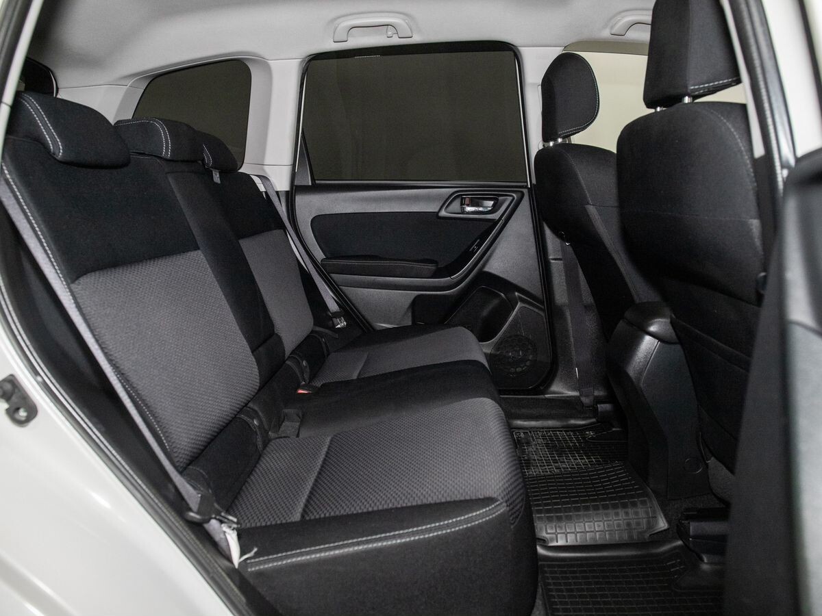 Subaru Forester 2013 - фото автомобиля