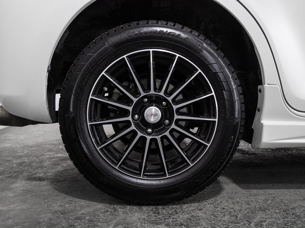 Toyota Corolla Rumion 2010 - фото автомобиля