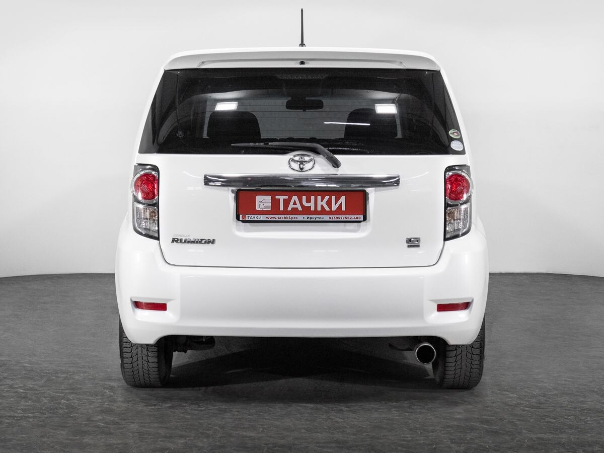 Toyota Corolla Rumion 2010 - фото автомобиля