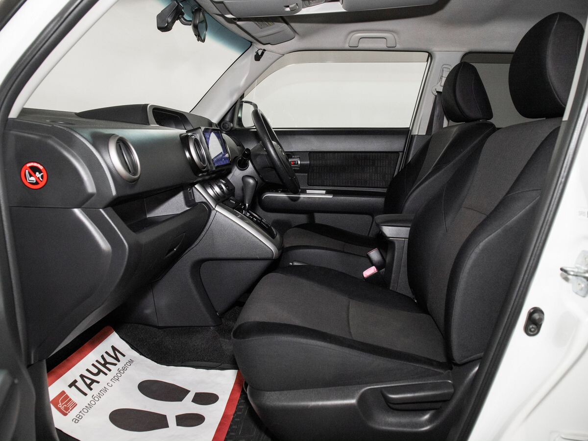 Toyota Corolla Rumion 2010 - фото автомобиля