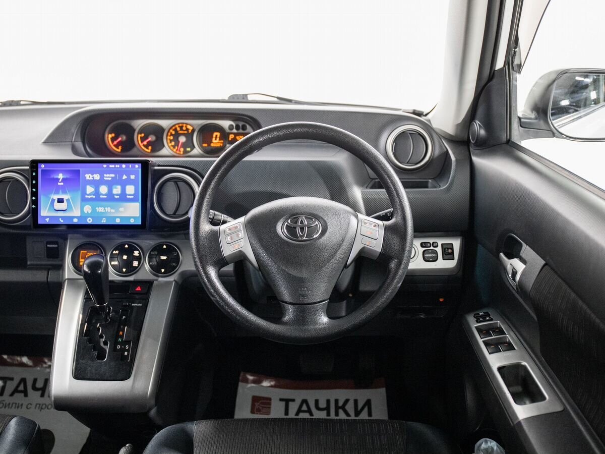 Toyota Corolla Rumion 2010 - фото автомобиля