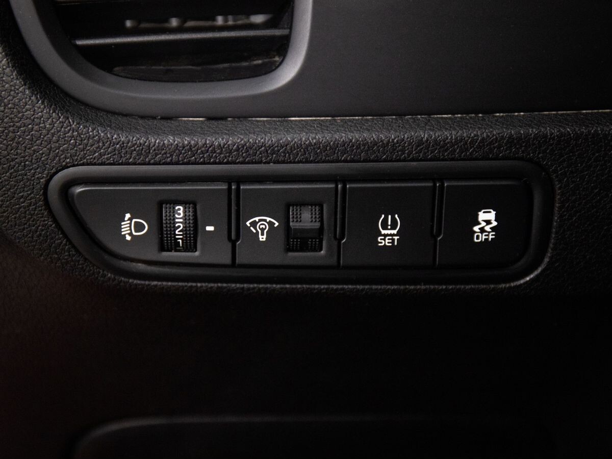 Kia Rio X (X-Line) 2020 - фото автомобиля