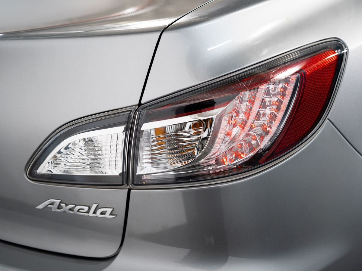 Mazda Axela 2011 - фото автомобиля