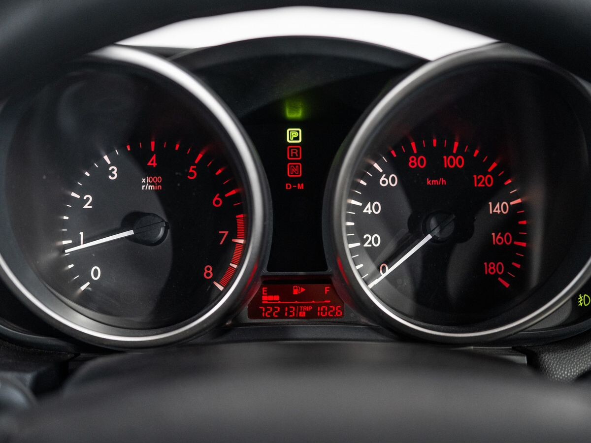 Mazda Axela 2011 - фото автомобиля