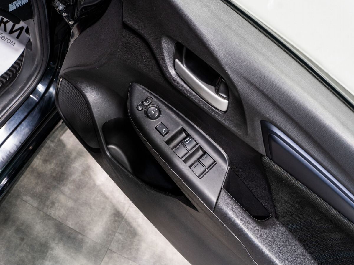 Honda Shuttle 2019 - фото автомобиля