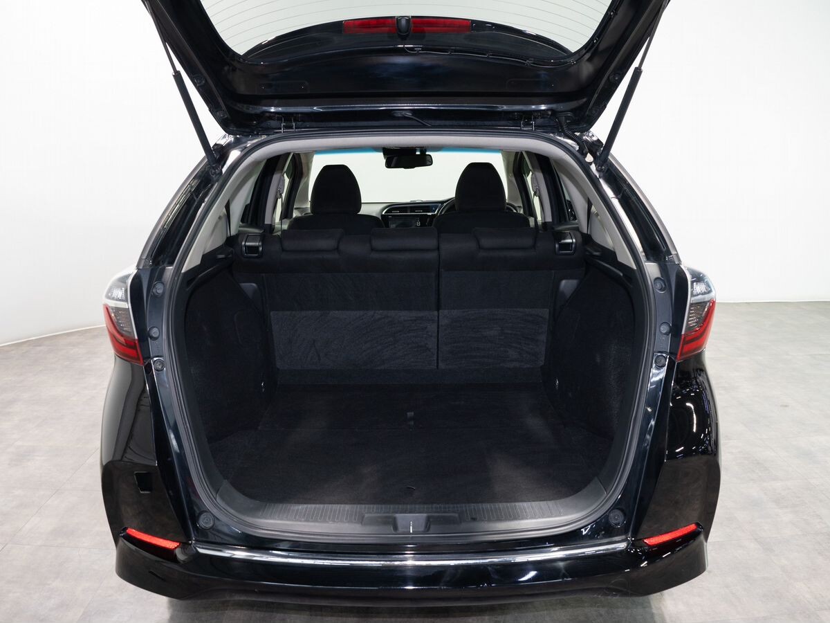 Honda Shuttle 2019 - фото автомобиля