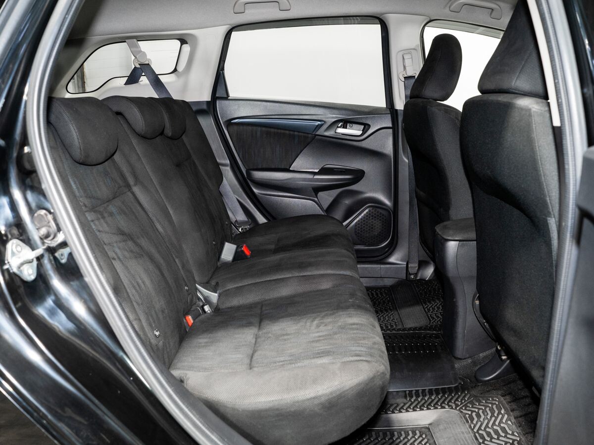 Honda Shuttle 2019 - фото автомобиля