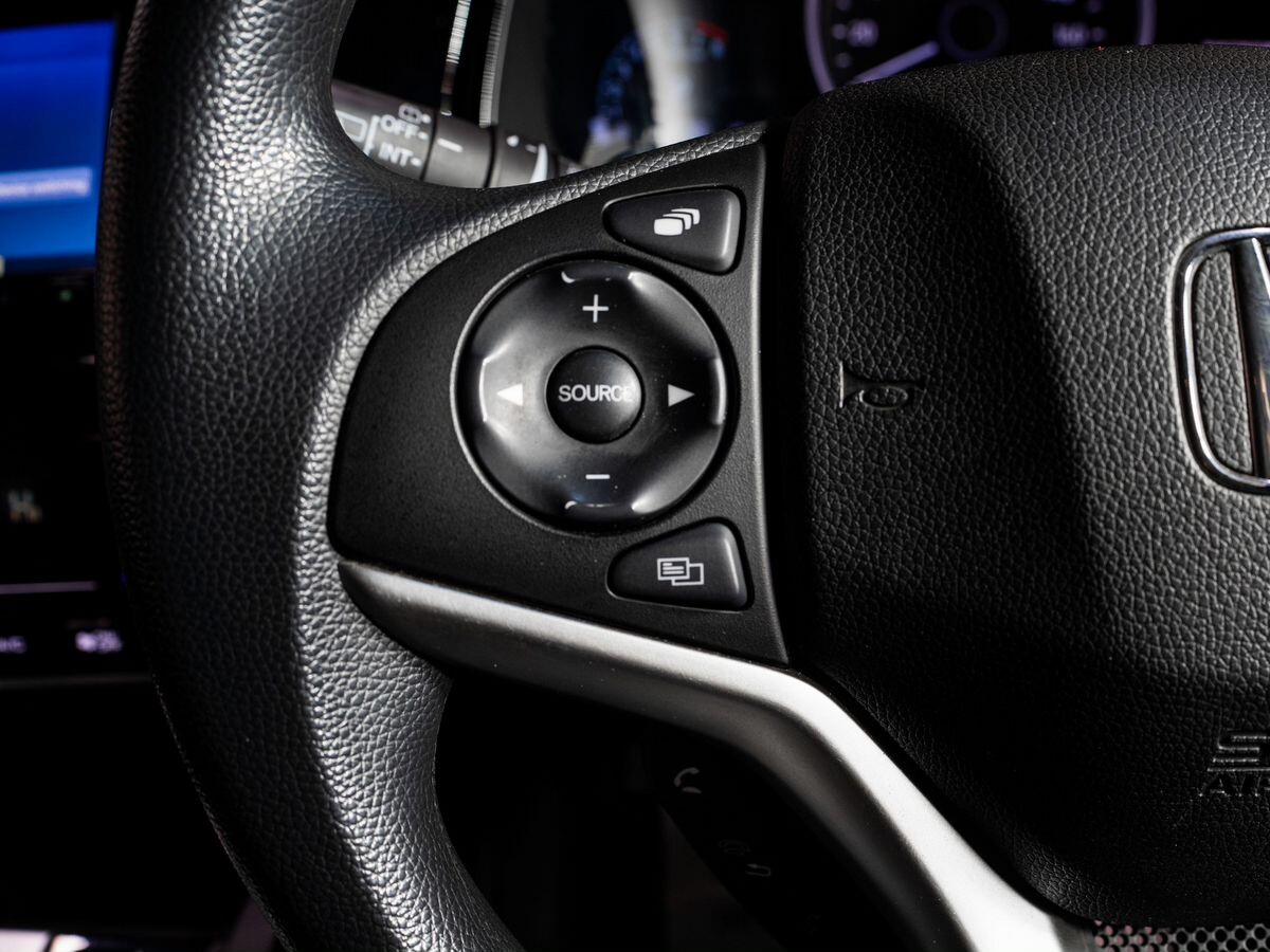 Honda Shuttle 2019 - фото автомобиля