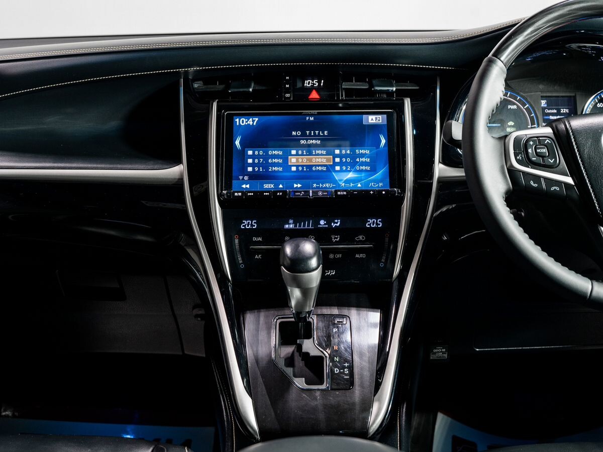 Toyota Harrier 2017 - фото автомобиля