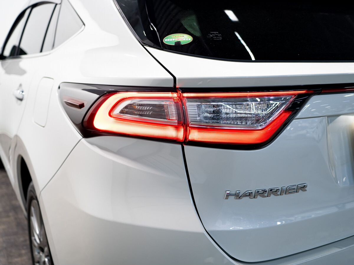 Toyota Harrier 2017 - фото автомобиля