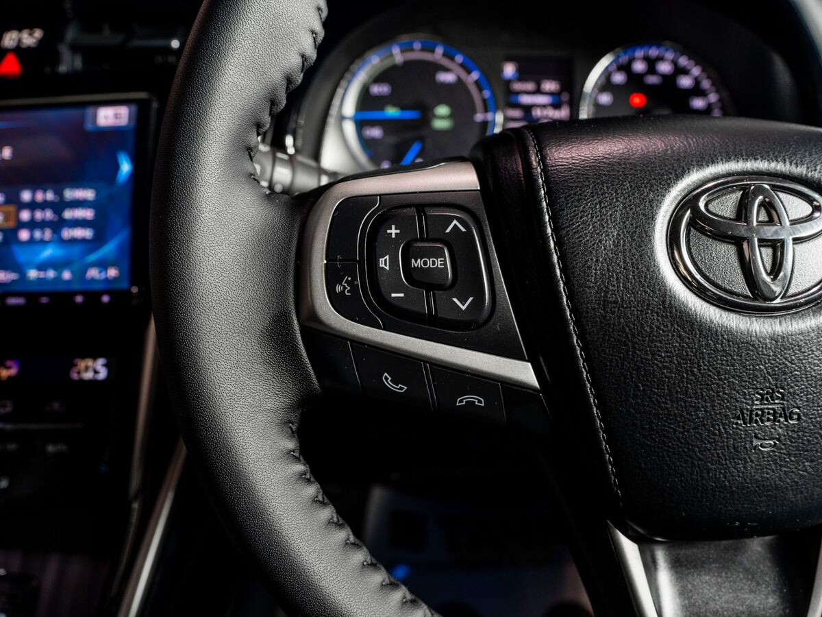 Toyota Harrier 2017 - фото автомобиля