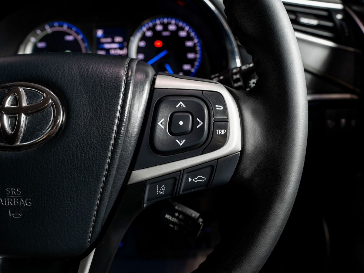 Toyota Harrier 2017 - фото автомобиля