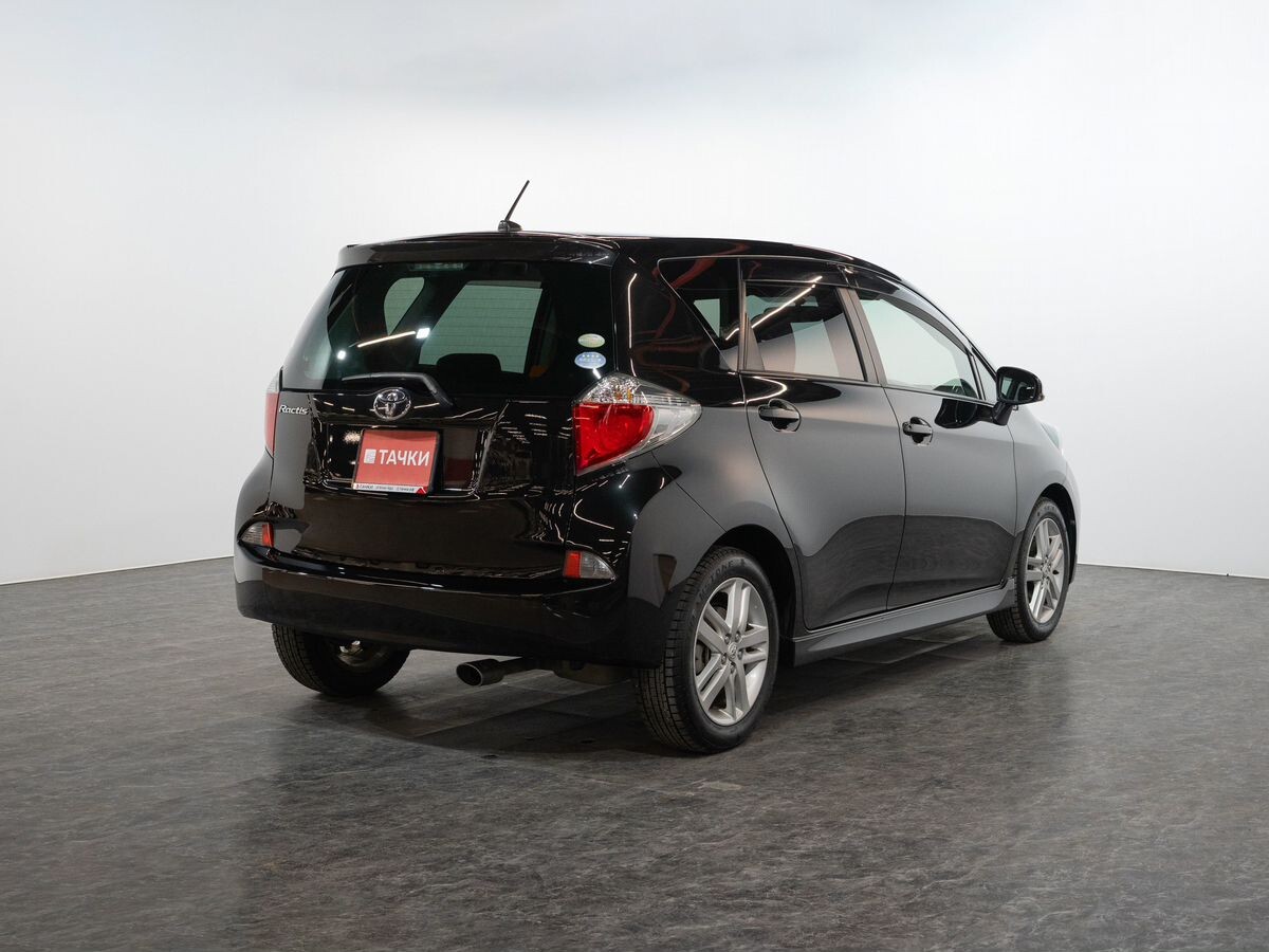 Toyota Ractis 2010 - фото автомобиля