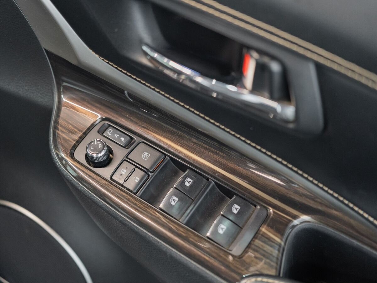 Toyota Harrier 2017 - фото автомобиля