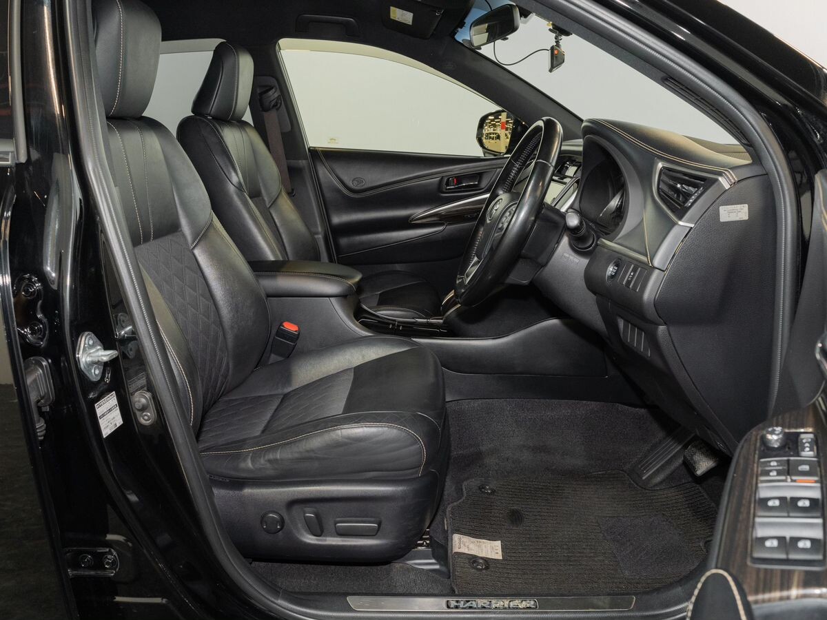 Toyota Harrier 2017 - фото автомобиля