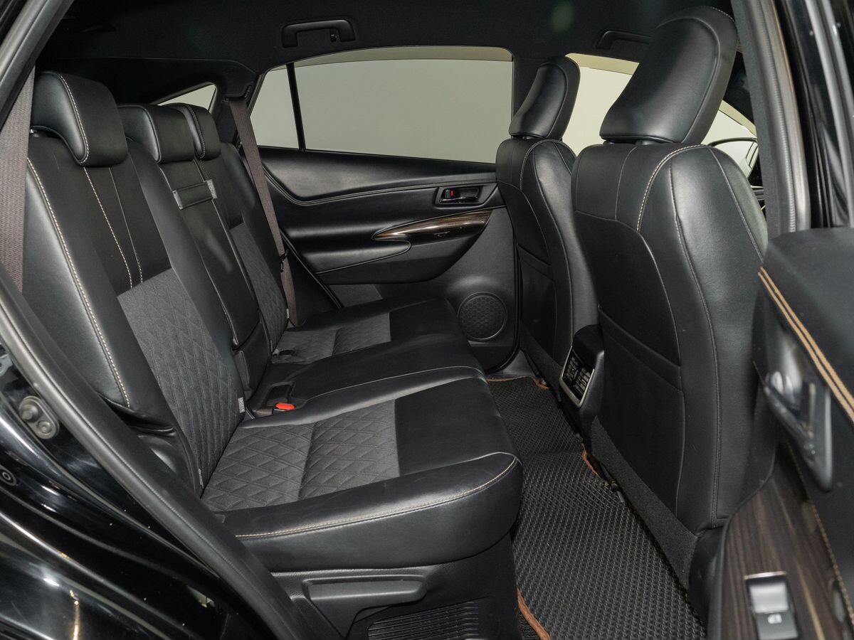 Toyota Harrier 2017 - фото автомобиля