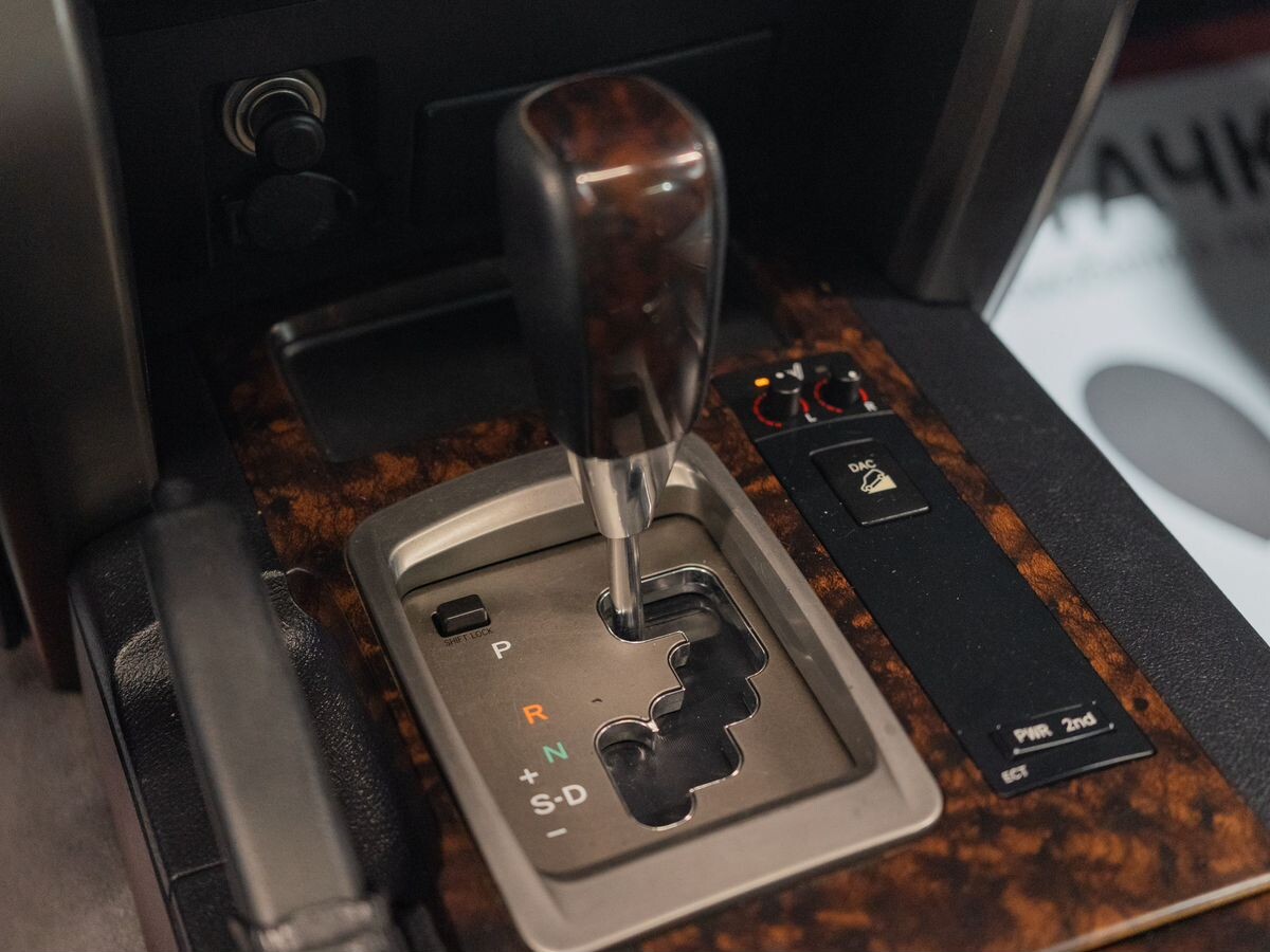 Toyota Land Cruiser 2009 - фото автомобиля