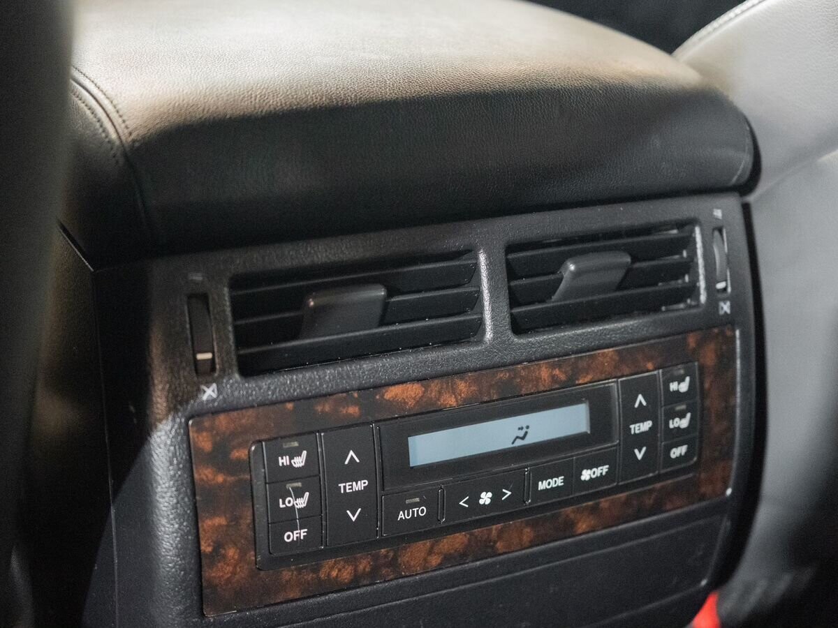 Toyota Land Cruiser 2009 - фото автомобиля