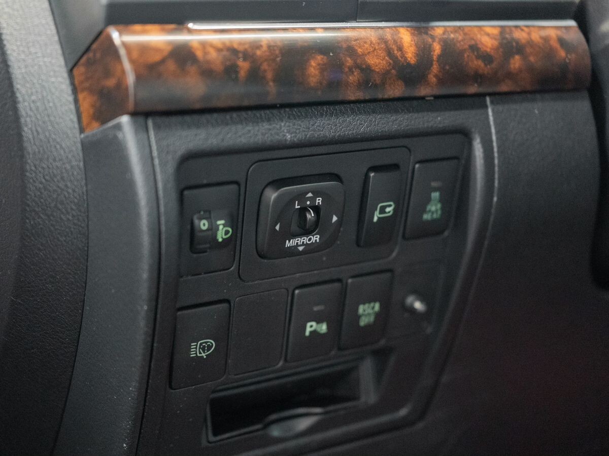 Toyota Land Cruiser 2009 - фото автомобиля