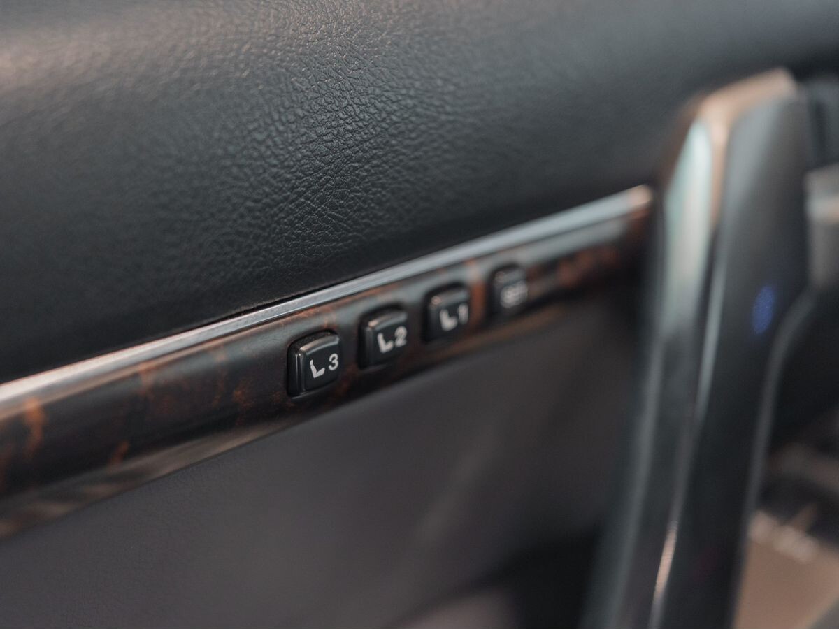 Toyota Land Cruiser 2009 - фото автомобиля