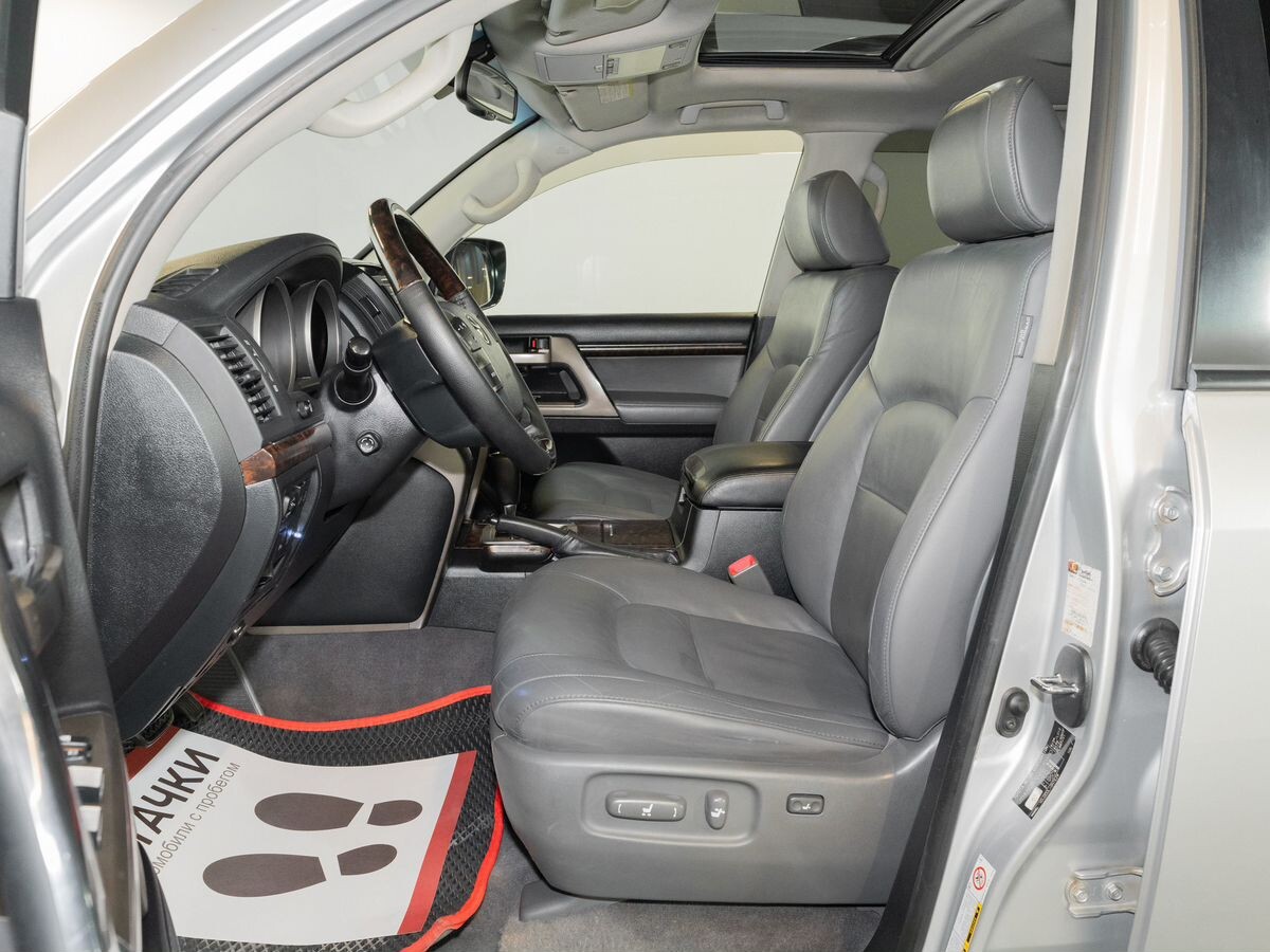 Toyota Land Cruiser 2009 - фото автомобиля