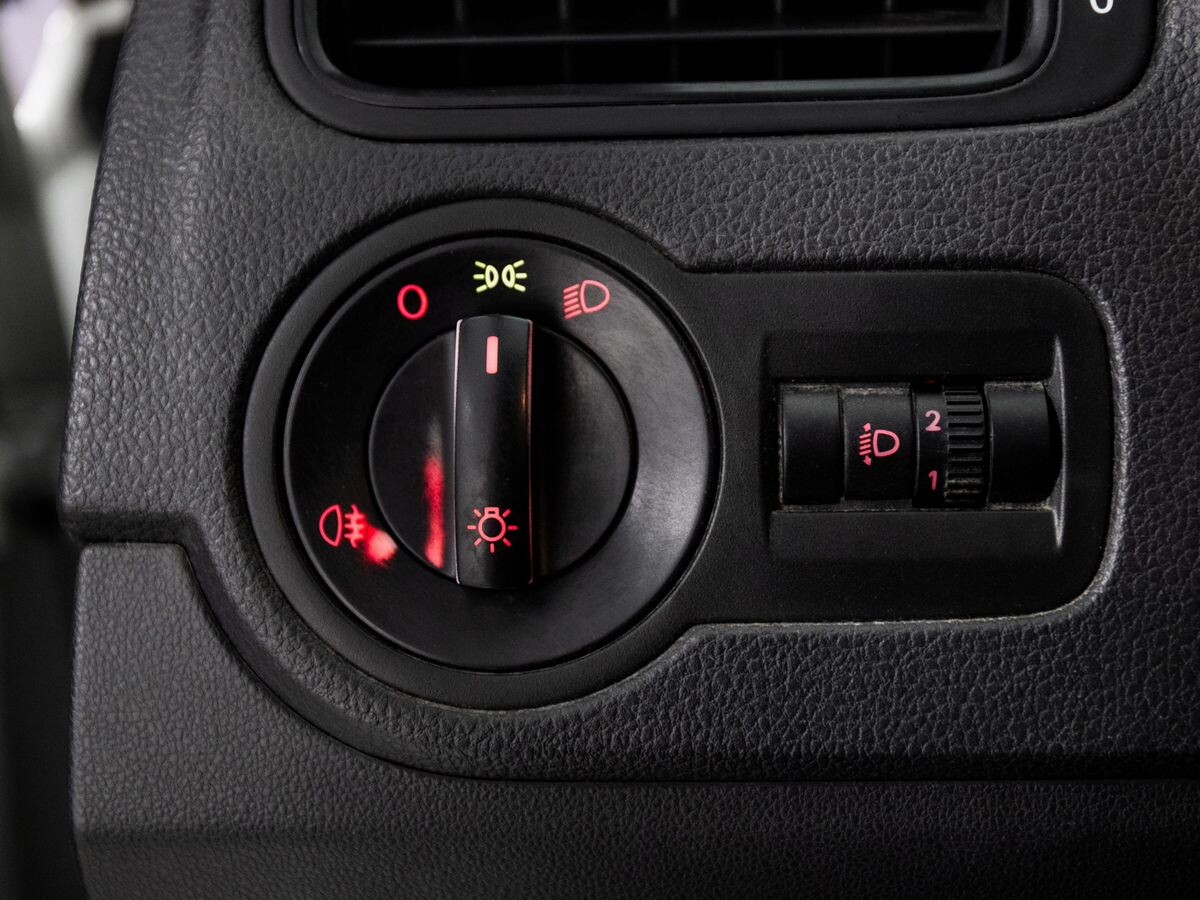 Volkswagen Polo 2013 - фото автомобиля