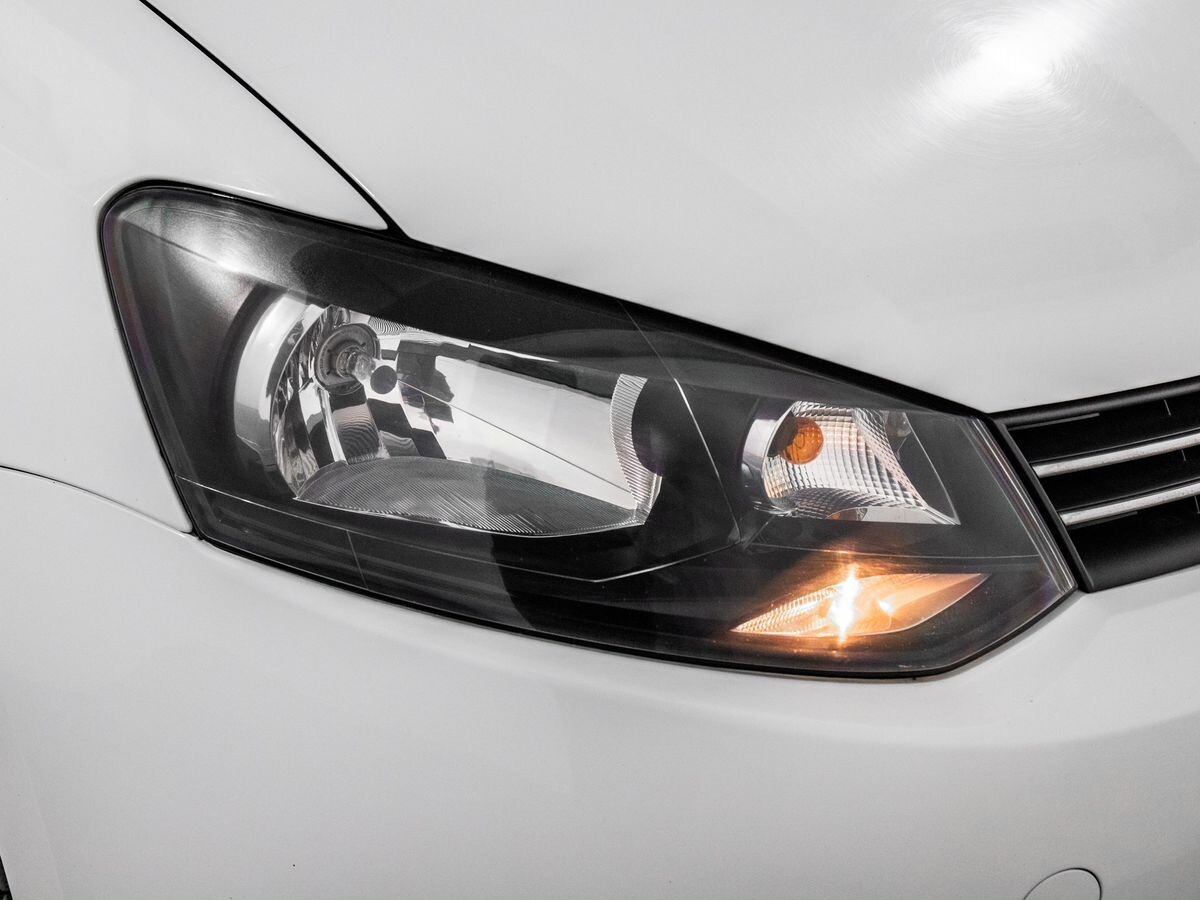 Volkswagen Polo 2013 - фото автомобиля