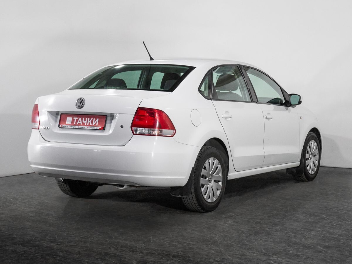 Volkswagen Polo 2013 - фото автомобиля