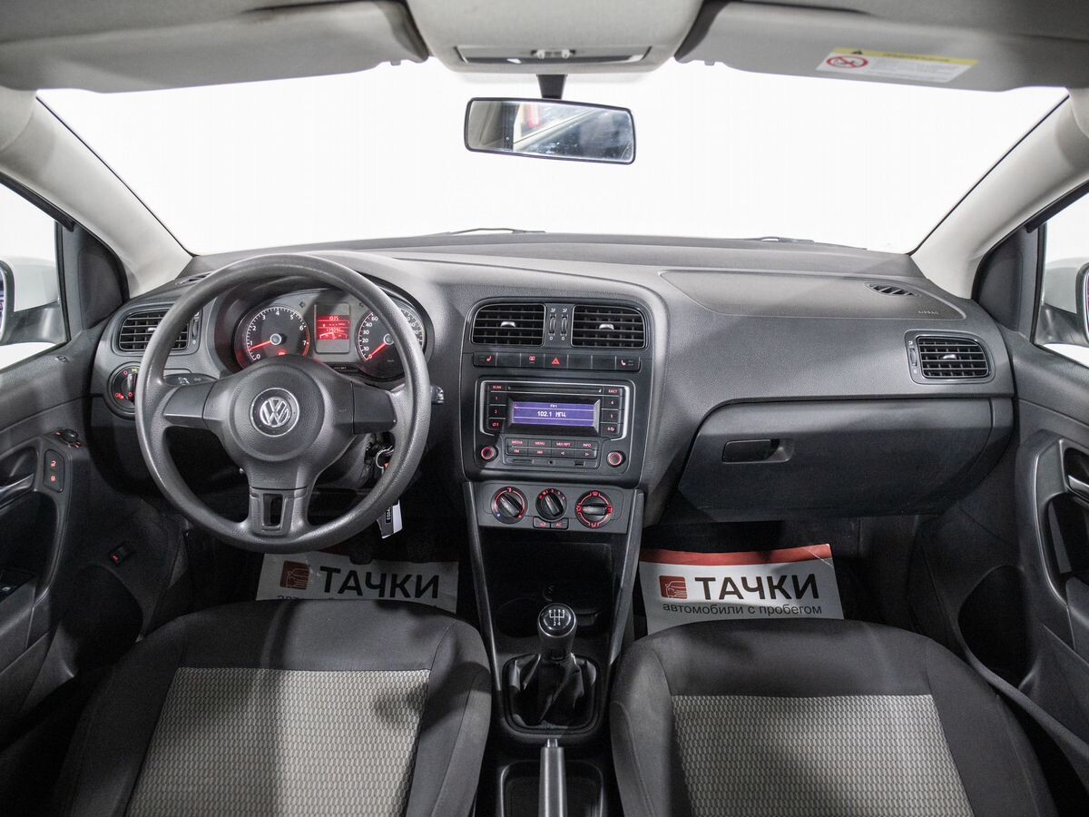 Volkswagen Polo 2013 - фото автомобиля