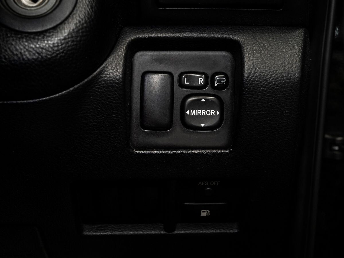 Toyota Harrier 2006 - фото автомобиля