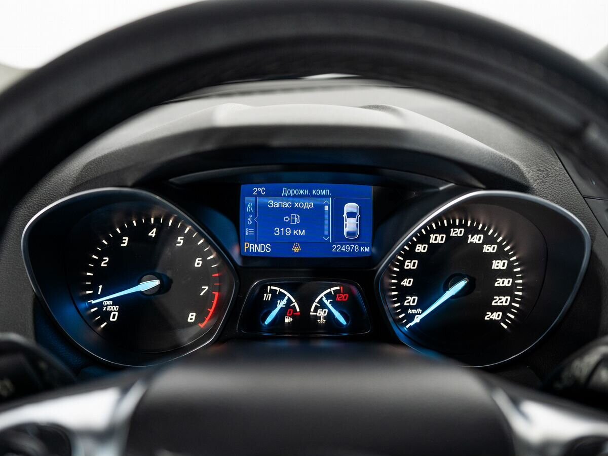 Ford Kuga 2013 - фото автомобиля