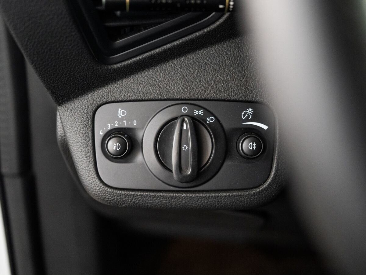 Ford Kuga 2013 - фото автомобиля