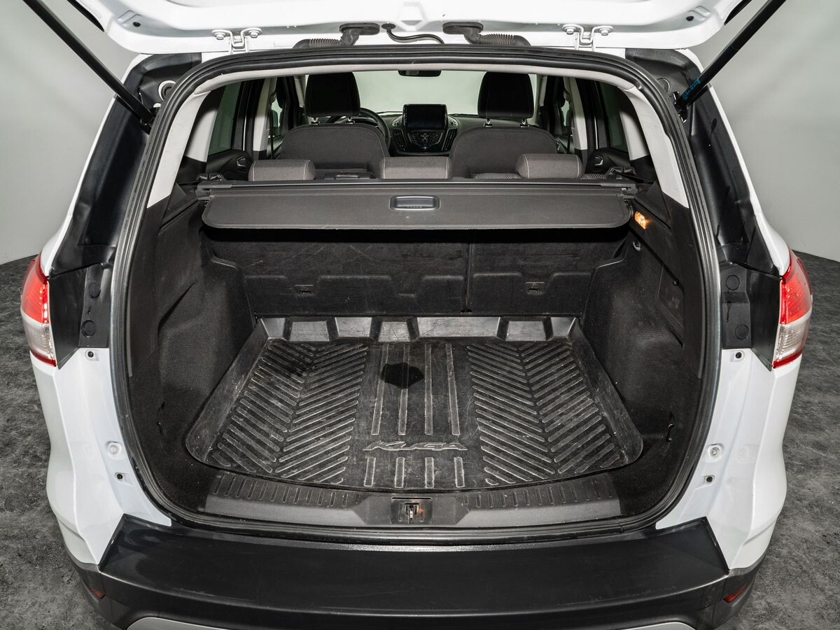 Ford Kuga 2013 - фото автомобиля