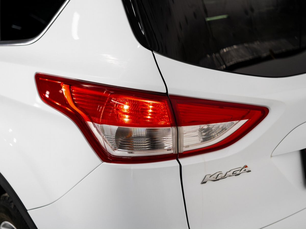 Ford Kuga 2013 - фото автомобиля