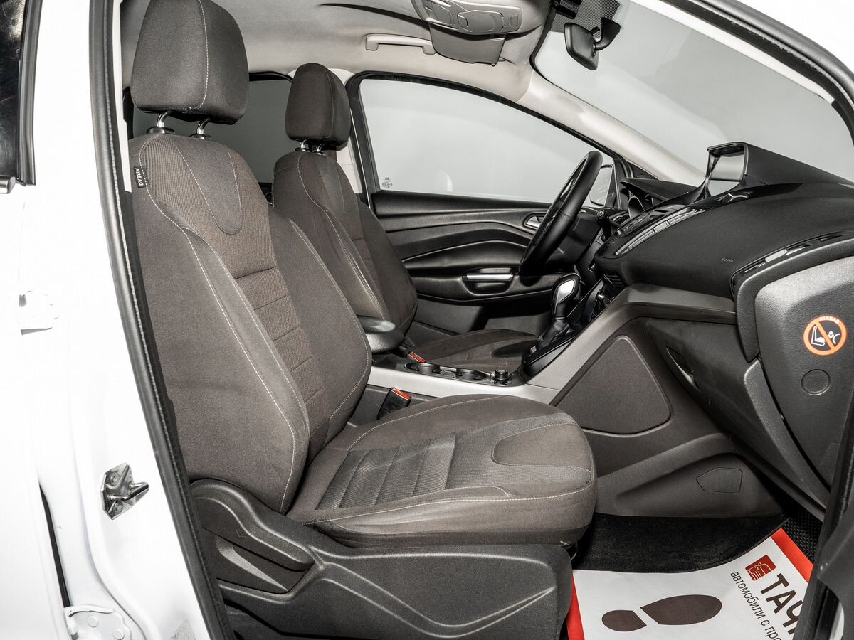 Ford Kuga 2013 - фото автомобиля