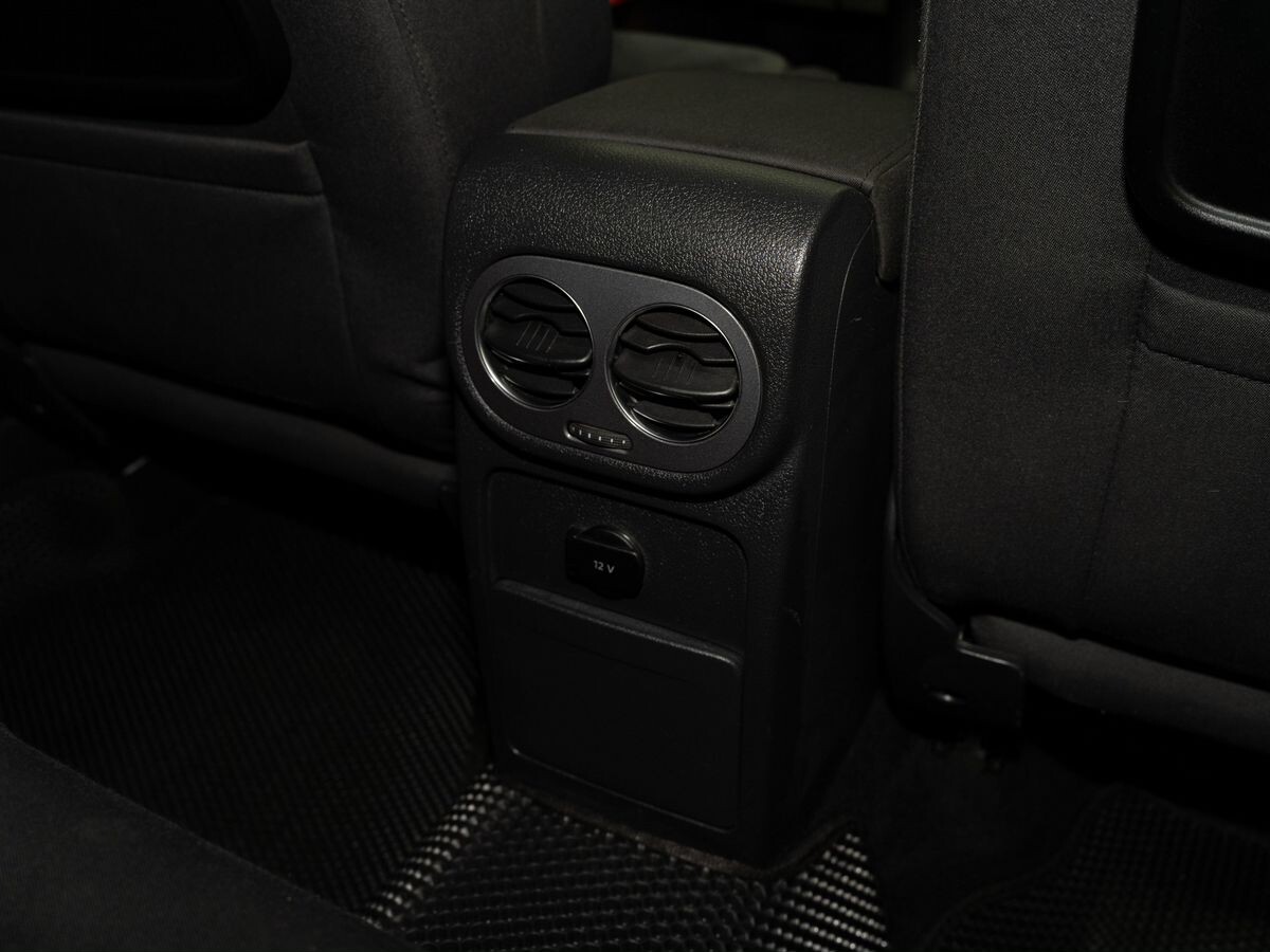 Volkswagen Tiguan 2013 - фото автомобиля