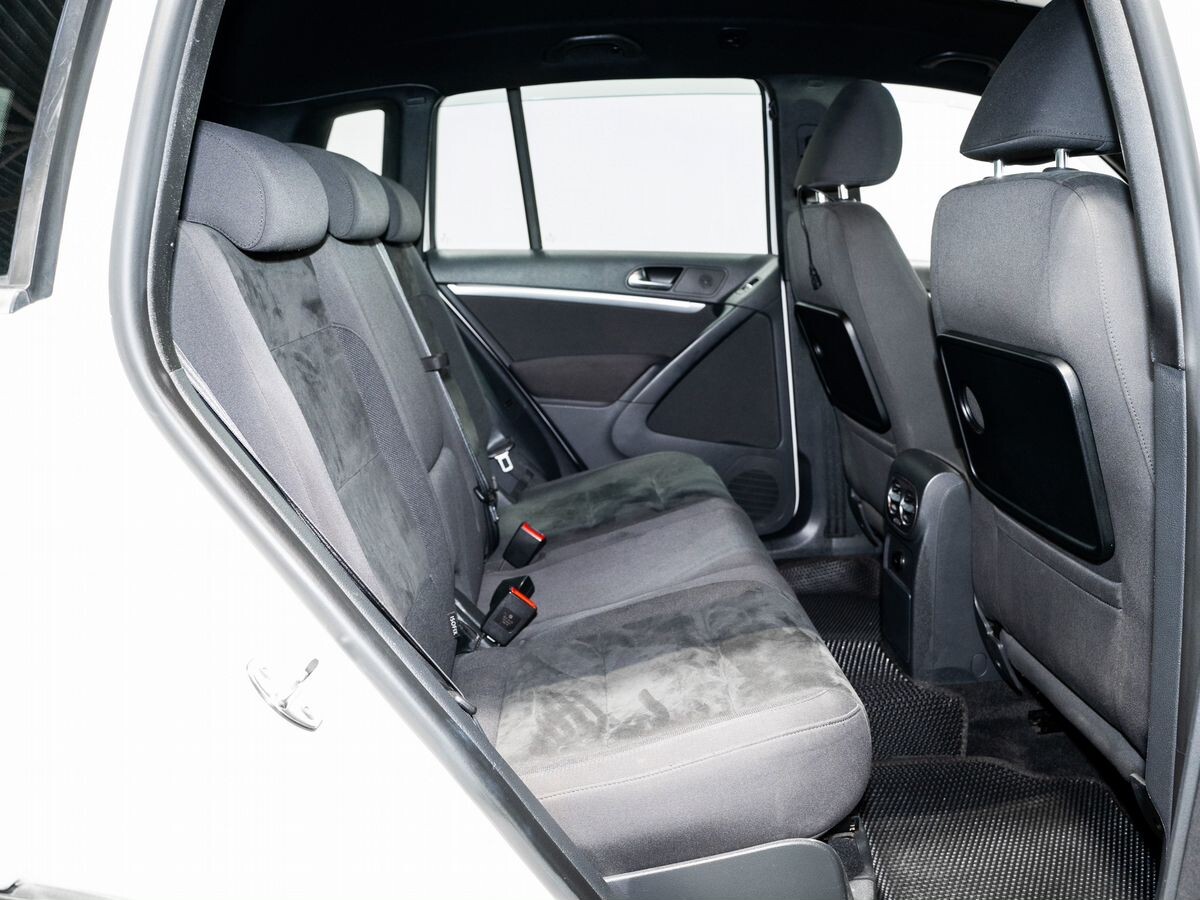 Volkswagen Tiguan 2013 - фото автомобиля